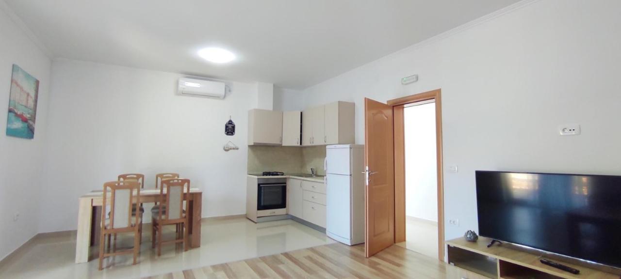 One Bedroom Apartment Gogo With Private Parking Neum Exterior foto