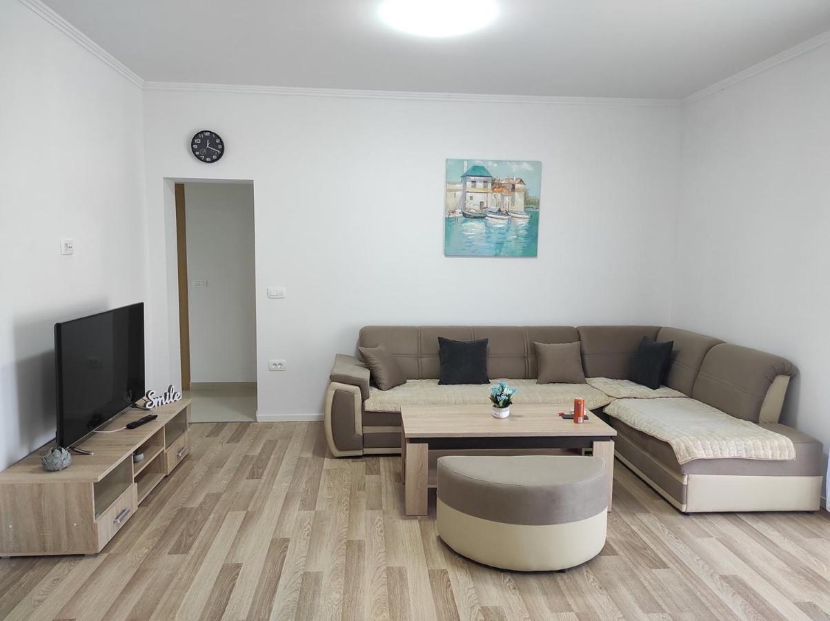 One Bedroom Apartment Gogo With Private Parking Neum Exterior foto